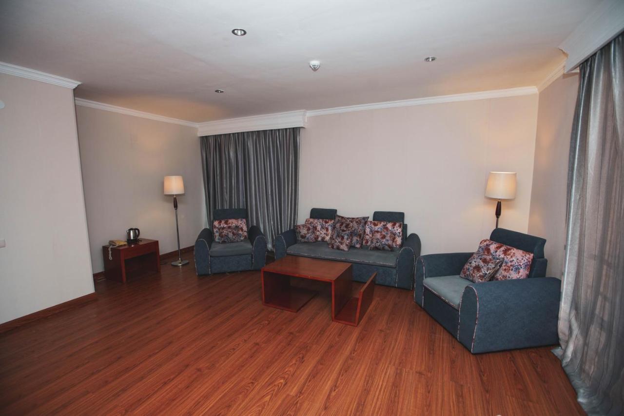 Hotel Park Green Poti Luaran gambar